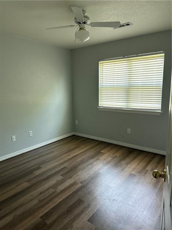 Building Photo - 2010 S Elm St