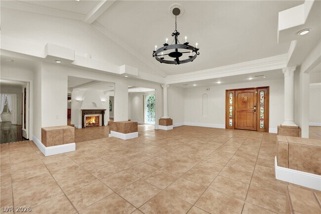 Building Photo - 1250 Shadow Ln