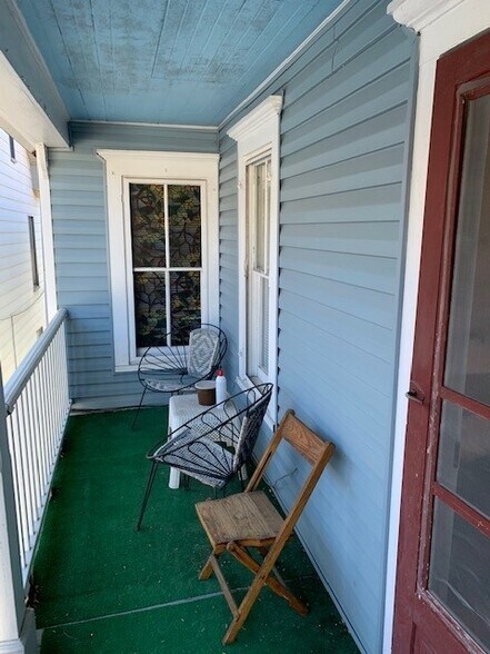 Building Photo - 60 Buttonwood St