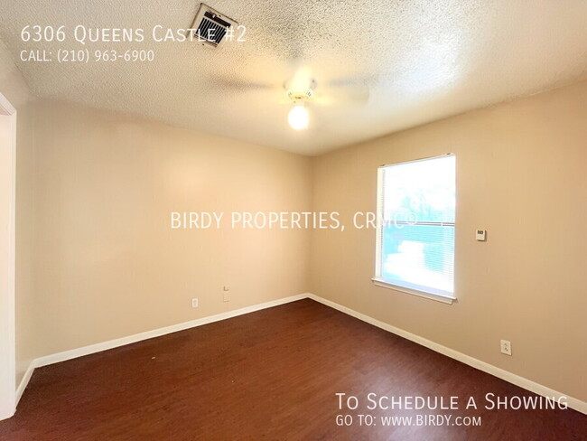 Building Photo - Charming 1-Bedroom Multiplex in San Antoni...