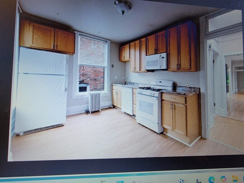 Building Photo - 315 S Maple Ave