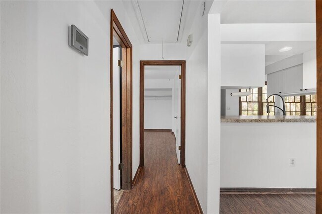 Building Photo - 8305 SW 46 Ln