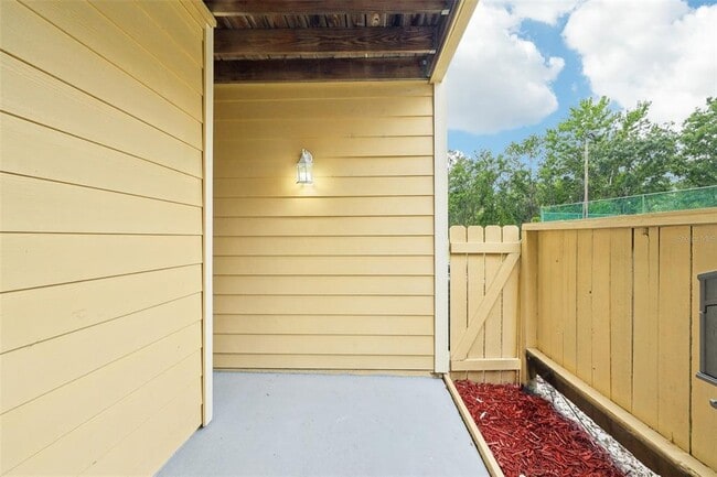 Building Photo - 8724 Mallard Reserve Dr