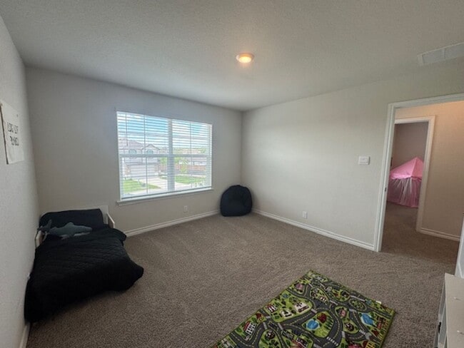 Building Photo - Spacious and Stylish, with over 2,500 sq ft Two-Story Home