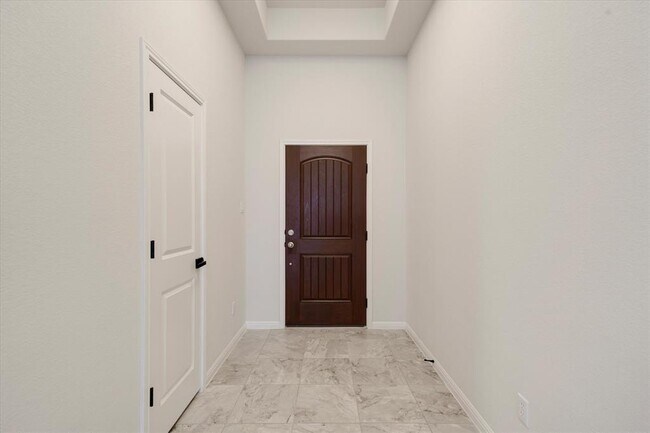 Building Photo - 117 Falkland St