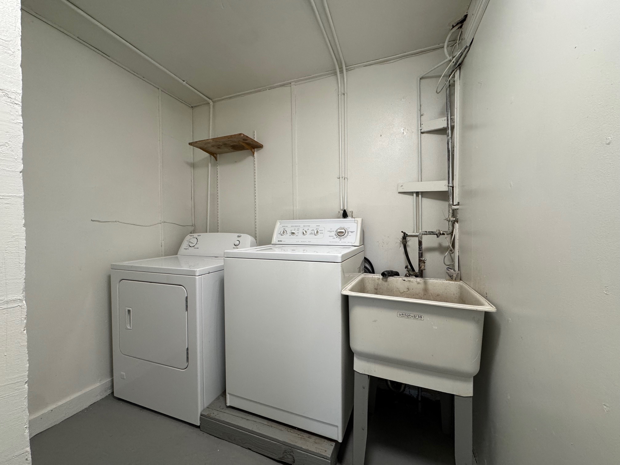 Building Photo - 149 Joost Ave