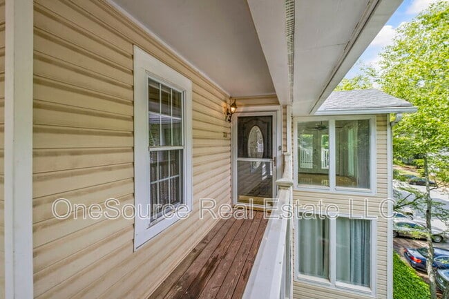 Building Photo - 1709 Augusta Dr
