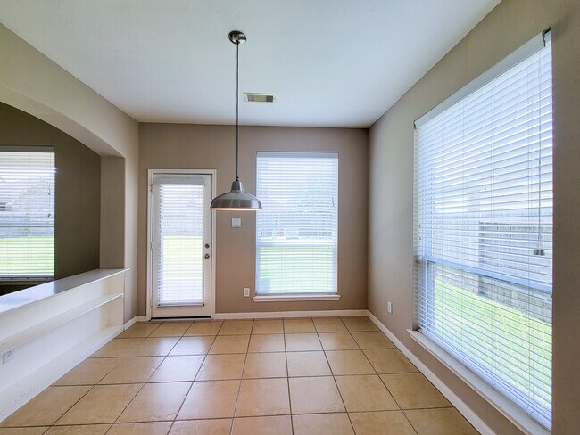 Building Photo - 20931 Flower Croft Ct