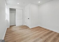Building Photo - 1513 E Hewson St