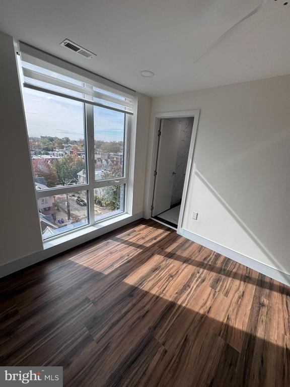 Building Photo - 4900 Spruce St