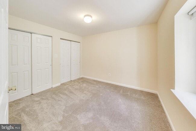 Building Photo - 11151 Yellow Leaf Way