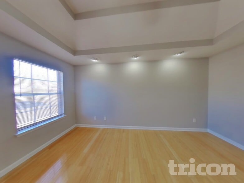 Building Photo - 636 Christina Pl