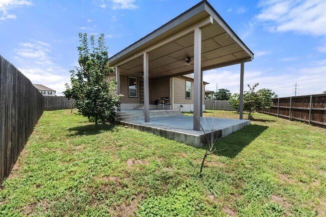 Building Photo - 633 Weizenbock Ln