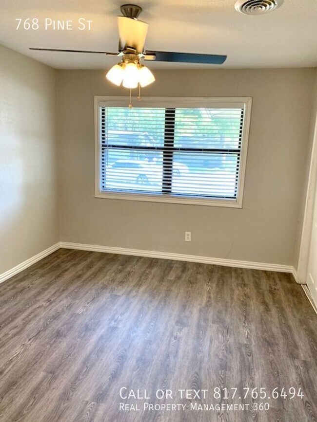 Building Photo - 768 Pine St