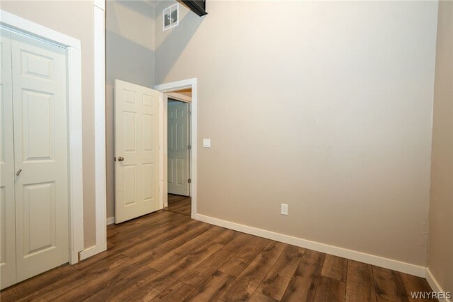 Building Photo - 2335 Main St