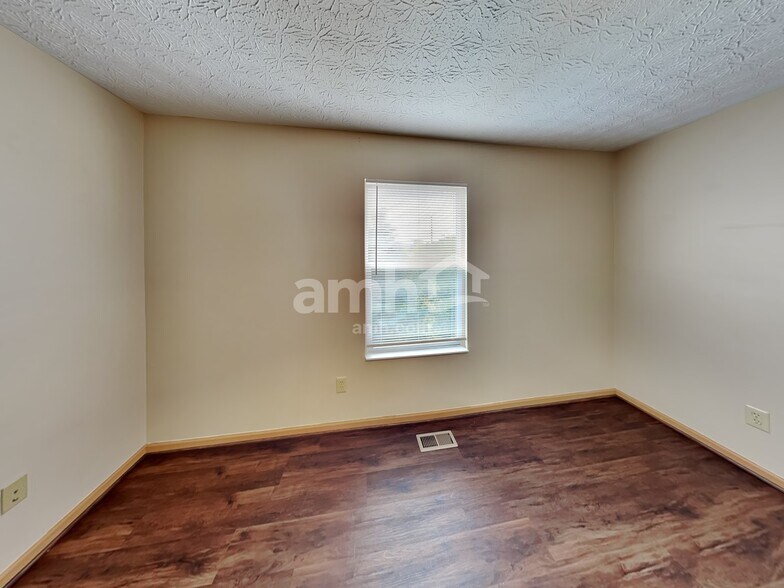 Building Photo - 2155 Ripple Rd