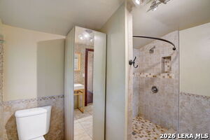 Building Photo - 439 Devonshire Dr