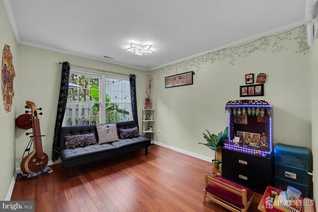 Building Photo - 5 Pond View Dr