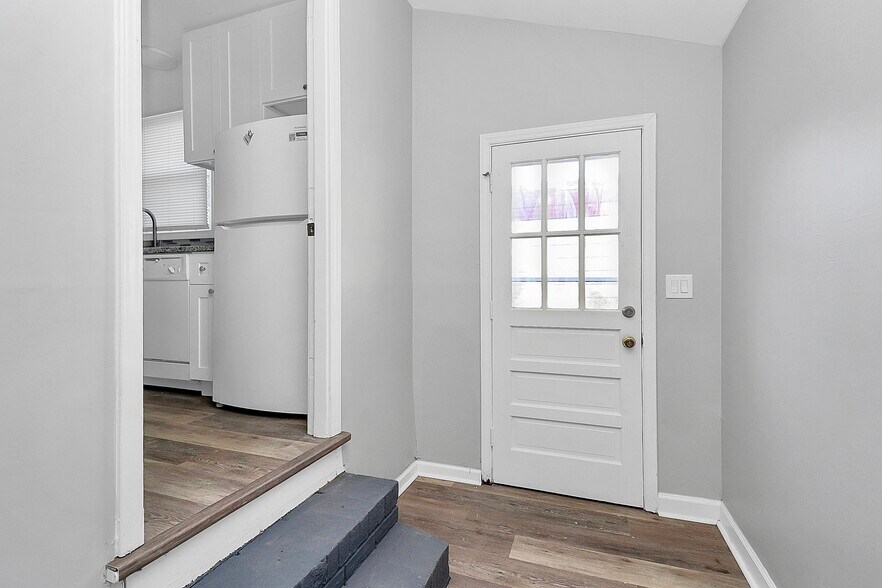 Building Photo - 6300 Monteith Dr