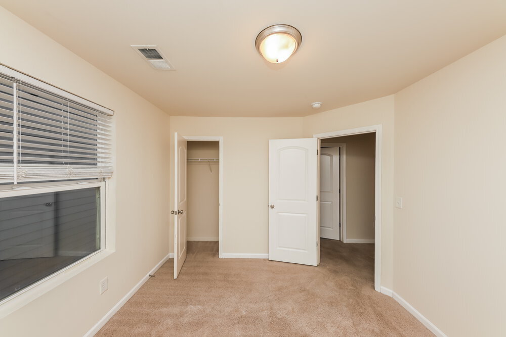 Building Photo - 329 Freeman Cir