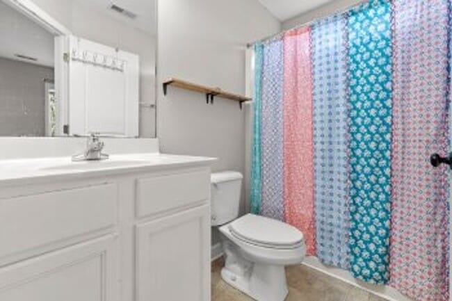 Building Photo - Welcome to your dream home in the desirable Aragona Village!