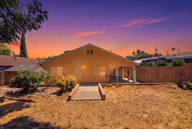 Building Photo - 6059 Essex St