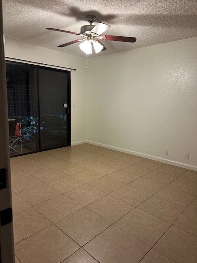 Building Photo - 34-34A Luanaiki Pl