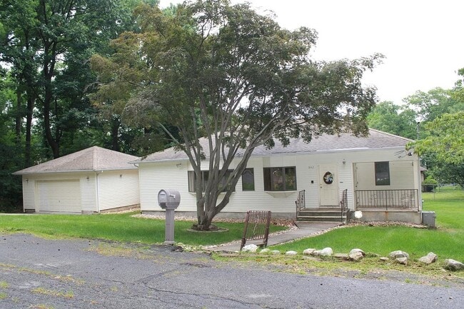 Building Photo - 842 Beatrice Pkwy