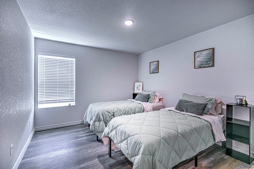 Building Photo - 5812 McGregor Loop
