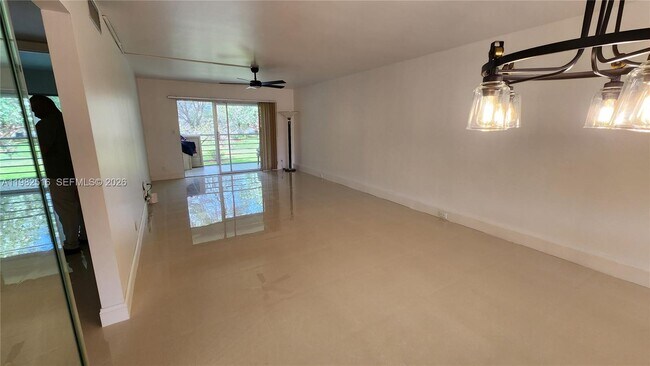 Building Photo - 2403 Antigua Cir