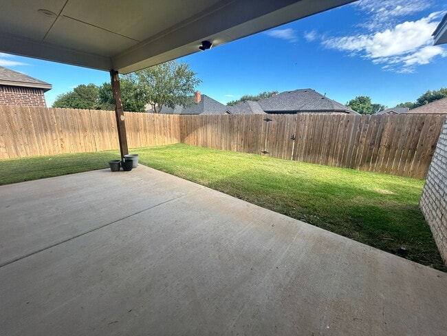 Building Photo - 4 Bed 2 bath Frenship ISD