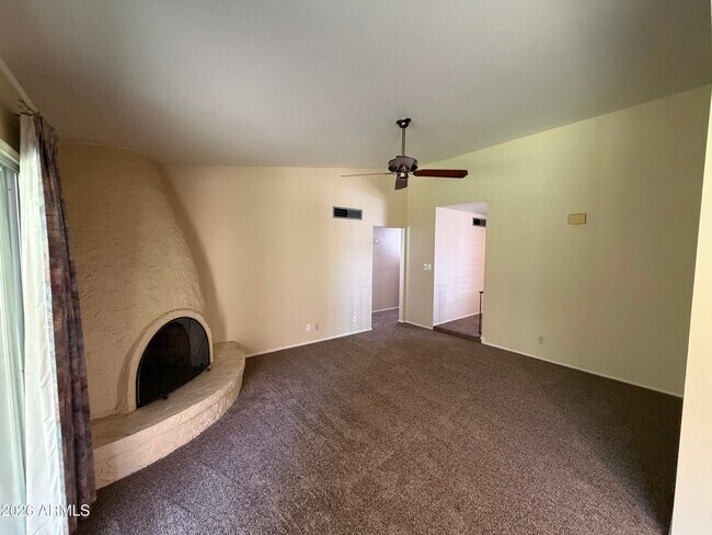 Building Photo - 1536 E Gemini Dr