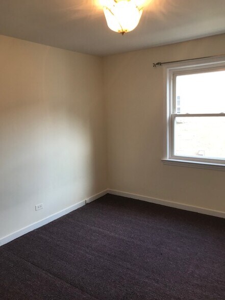 Building Photo - 9138 Kilpatrick Ave