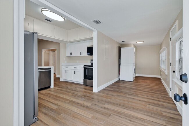 Building Photo - 3714 Morton Ave
