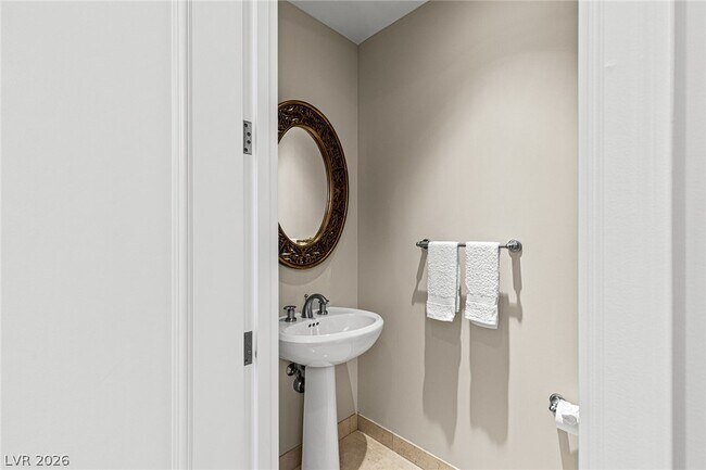 Building Photo - 2777 Paradise Rd