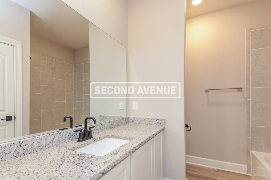 Building Photo - 832 Jackel Dr