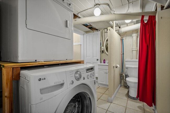 Building Photo - 720 N Foote Ave