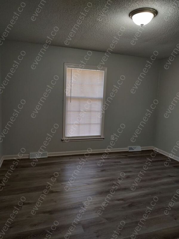 Building Photo - 2836 S Ann Ave