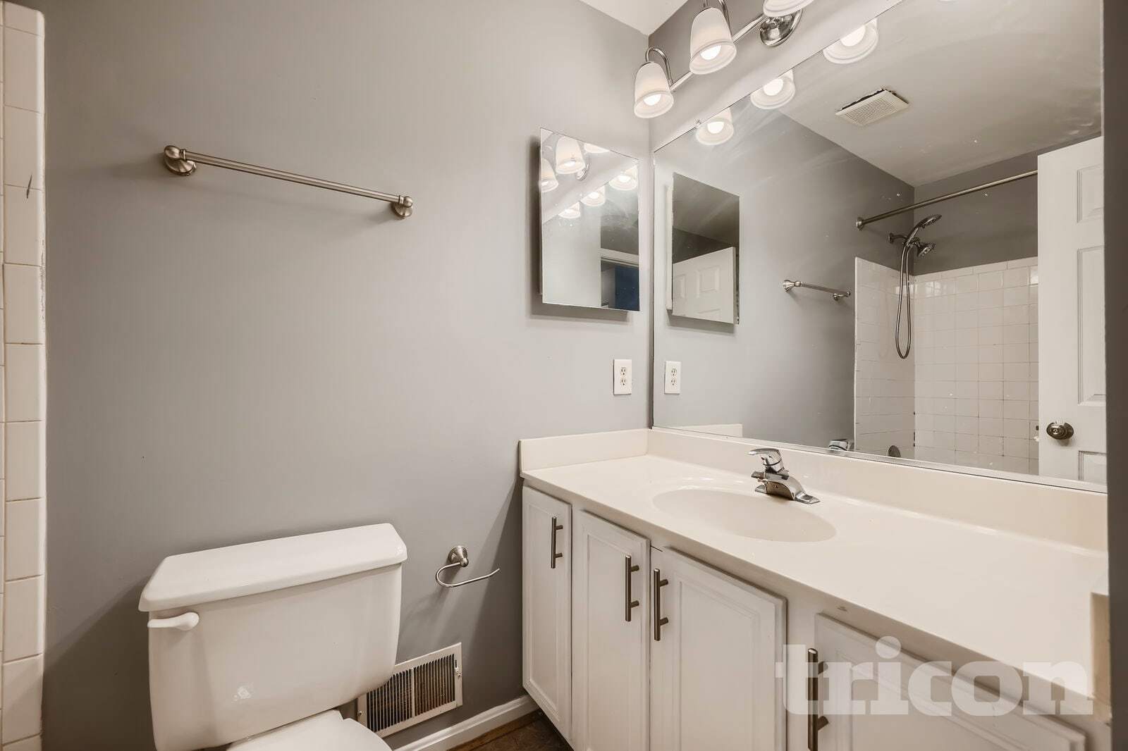 Building Photo - 6603 Polynesian Ln