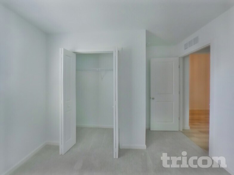 Building Photo - 7843 Greatford Wy