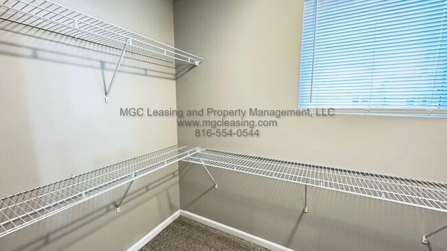 Building Photo - Baltimore Townhomes: Special Offer - One Month Free Rent!