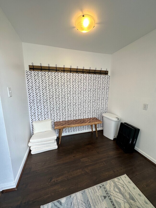 Building Photo - 148 Orange St