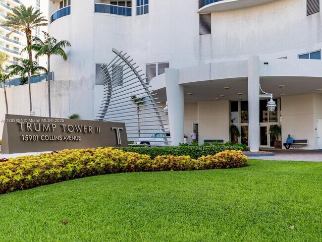 Building Photo - 15901 Collins Ave