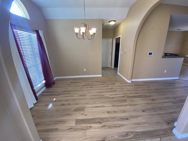 Building Photo - 6012 Remington N Cir