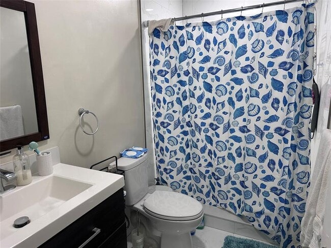 Building Photo - 3900 SW 52nd Ave