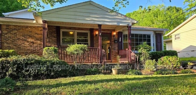 Building Photo - 113 25th St