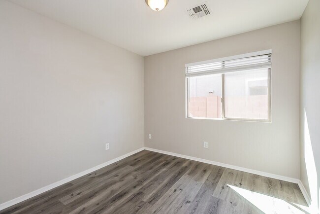 Building Photo - 501 S 112th Dr