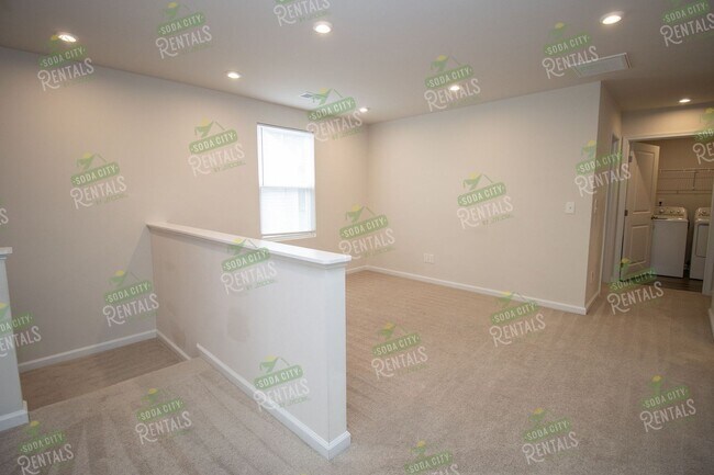 Building Photo - Modern 4 Bedroom Home ~ Minutes to Fort Jackson ~ Available June 2026!