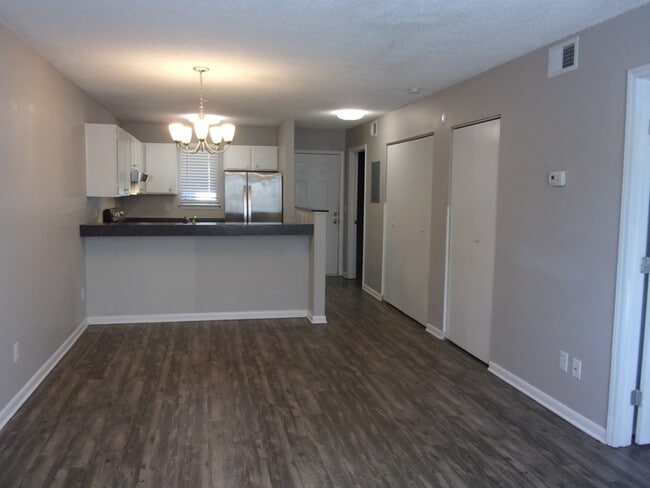 Building Photo - 1711 Eagles Pl