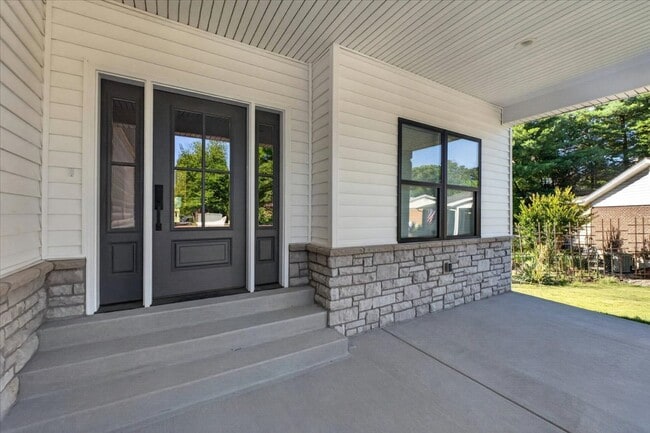 Building Photo - 15308 Batesville Ct